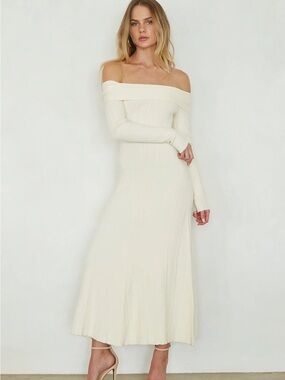 American Threads Off-Shoulder Cream Midi Dress